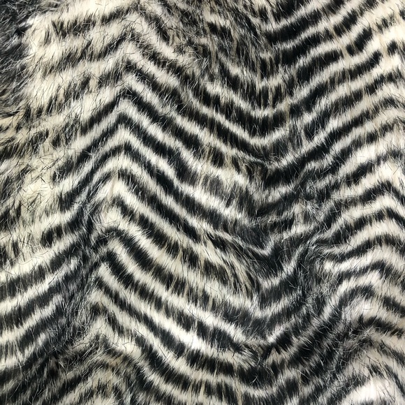 Jack by BB Dakota Black and White Faux Fur Vest - Picture 7 of 8